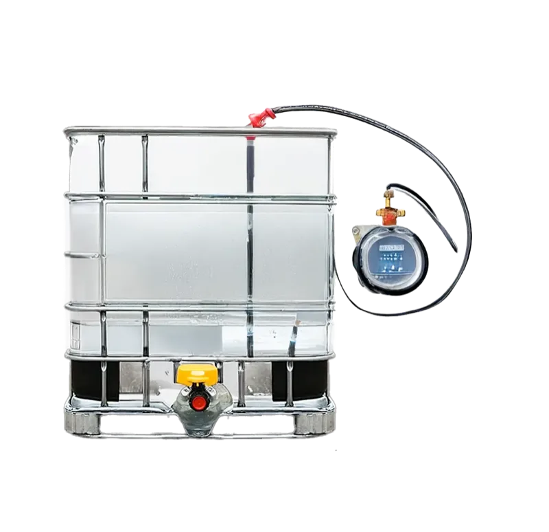Water tank with a level sensor fitted to the drain
